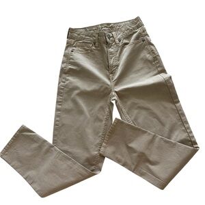 AMERICAN EAGLE Mom Straight Jeans